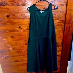 Cute lil cocktail dress. Worn once to a wedding.